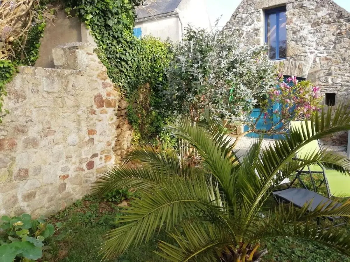 Charming Holiday Home Near The Pointe Du Raz Cléden-Cap-Sizun