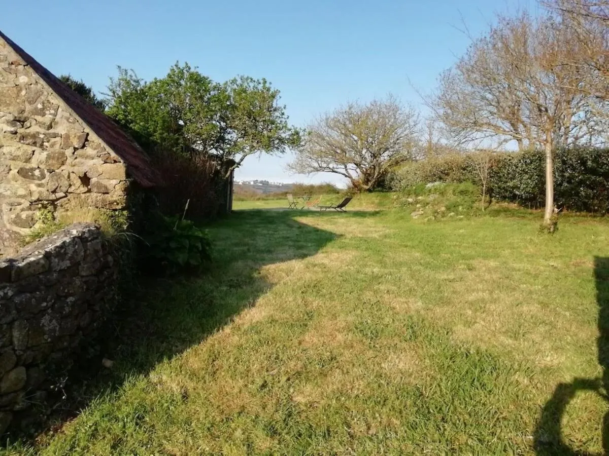 Charming Holiday Home Near The Pointe Du Raz Cléden-Cap-Sizun